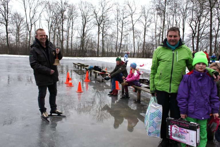 IJsbaan Leek voor drie uurtjes open