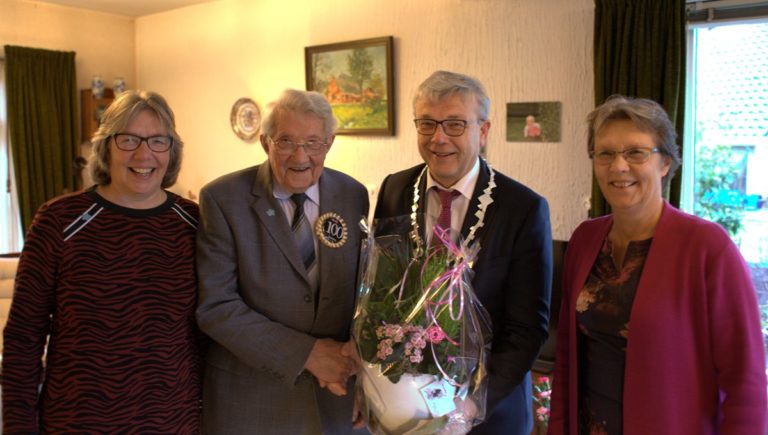 Burgemeester bezoekt eerste 100-jarige in Westerkwartier