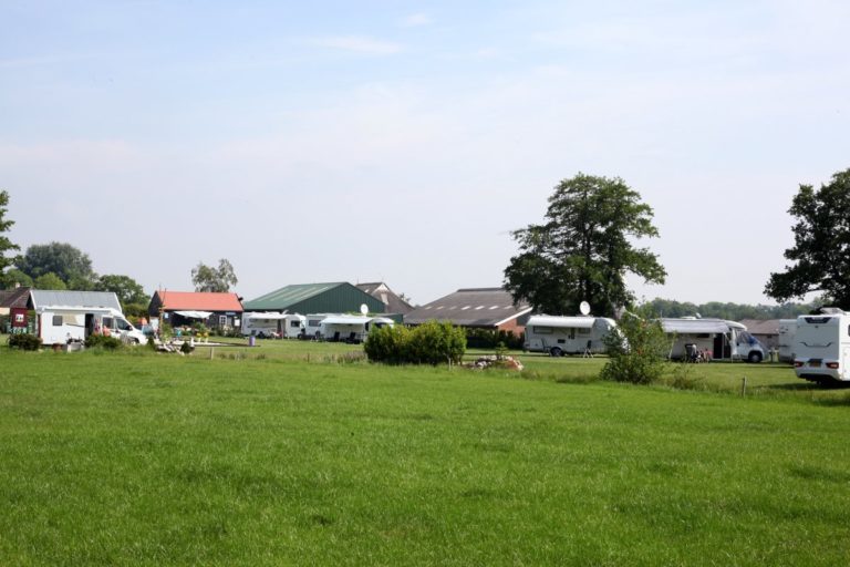 Camperplaats Knooppunt Nuis volgeboekt door veel Friezen