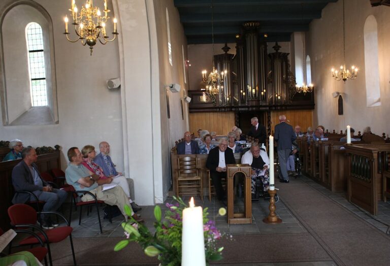 Viering Vrijzinnigen in Niekerk in teken van vluchteling