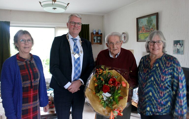 Jan Boerema (105) uit Marum oudste  inwoner van het Westerkwartier